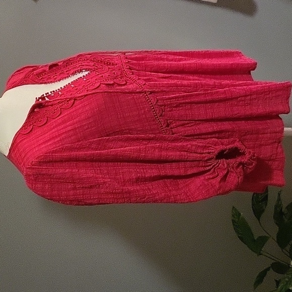 Max Studio Pink Textured Boho Crochet Trim Empire Waist Top - Size XS - Picture 2 of 9